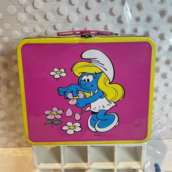 Smurfette 🌼 lunch pail with Smurfs toy bundle - Picture 5 of 11